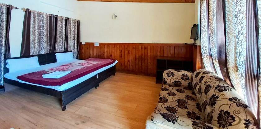 Imagen general del Hotel Goroomgo You and Me Mallital Nainital. Foto 15