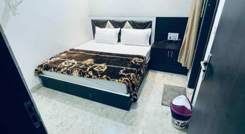 Imagen de la habitación del Hotel Goroomgo Yuvraj Residency Amritsar. Foto 18