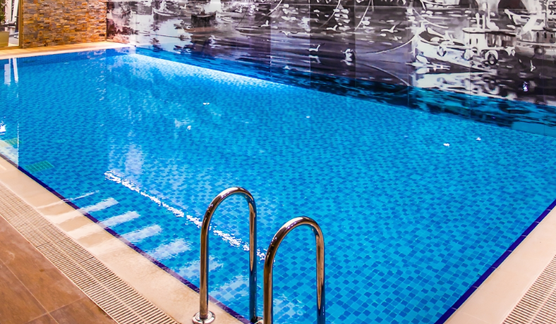 Imagen de la piscina del Hotel Gorrion Istanbul. Foto 10