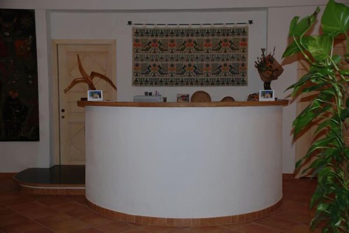 Imagen de los interiores del Hotel Gorropu. Foto 18