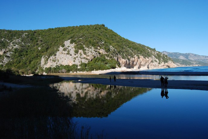 Imagen de los exteriores del Hotel Gorropu. Foto 17