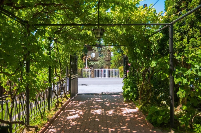 Imagen de los exteriores del Hotel Gorski Vrt. Foto 17