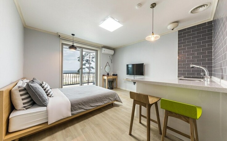 Imagen de la habitación del Hotel Goseong Natural House. Foto 38