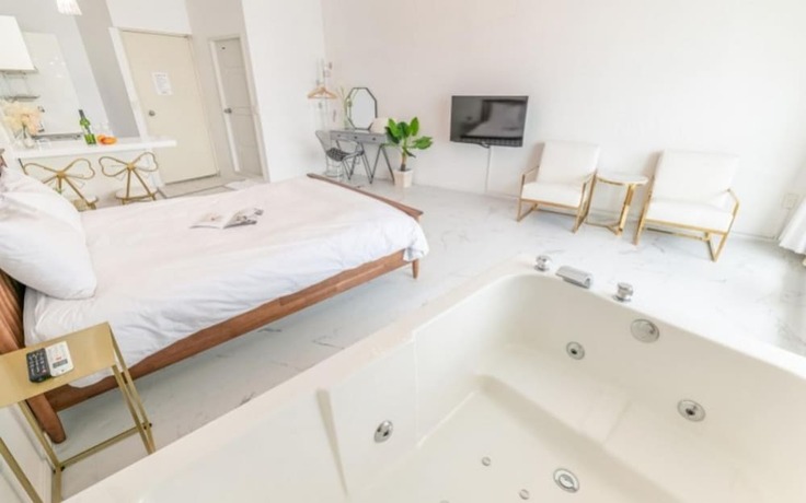 Imagen general del Hotel Goseong Nerja Sol Pension. Foto 11