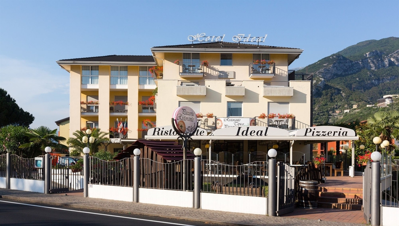 Imagen de los exteriores del Hotel Goti'. Foto 12