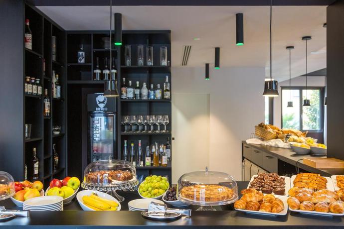 Imagen del bar/restaurante del Hotel Goti'. Foto 6