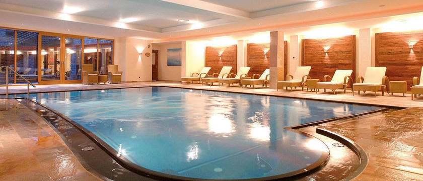 Imagen de la piscina del Hotel Gotthard. Foto 11