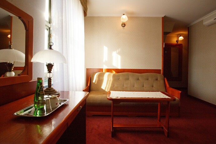 Imagen de la habitación del Hotel Gotyk. Foto 18