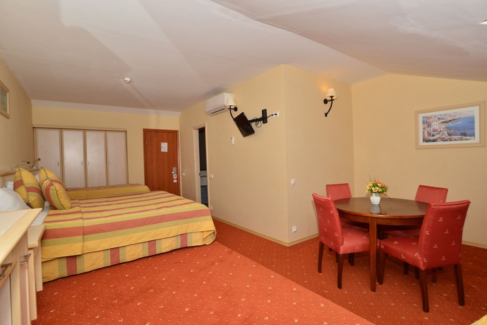 Imagen de la habitación del Hotel Göcek Lykia Resort. Foto 7