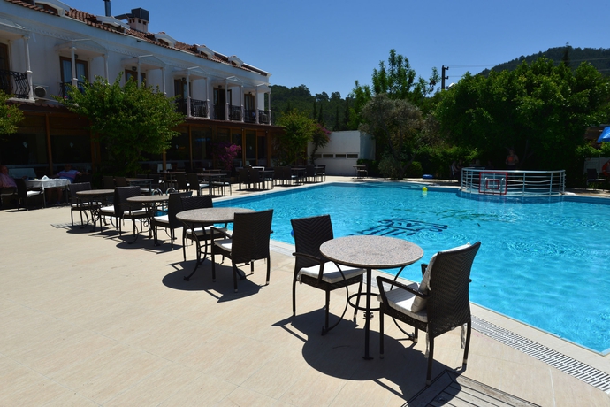 Imagen de la piscina del Hotel Göcek Lykia Resort. Foto 16