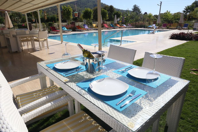 Imagen del bar/restaurante del Hotel Göcek Naz. Foto 6