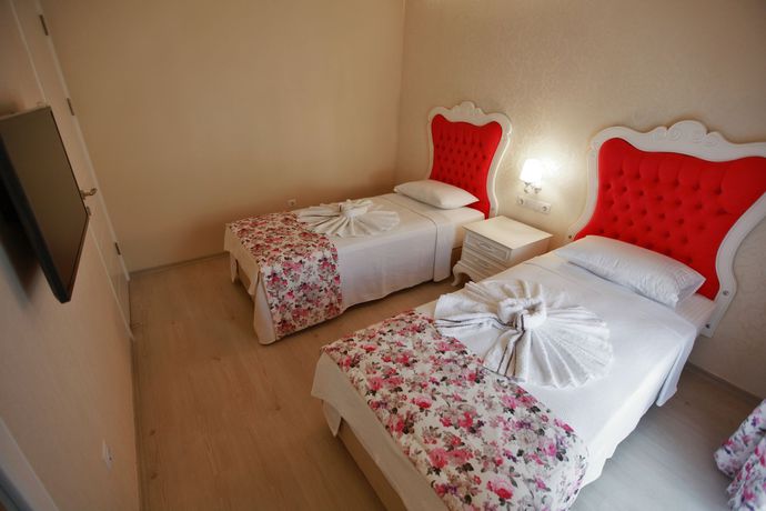 Imagen de los exteriores del Hotel Göcek Naz. Foto 13