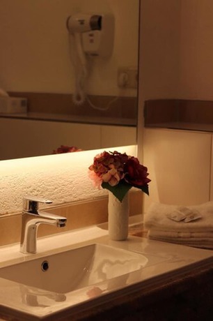 Imagen de los interiores del Hotel Göller. Foto 18