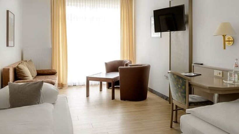 Imagen de la habitación del Hotel Göller. Foto 11