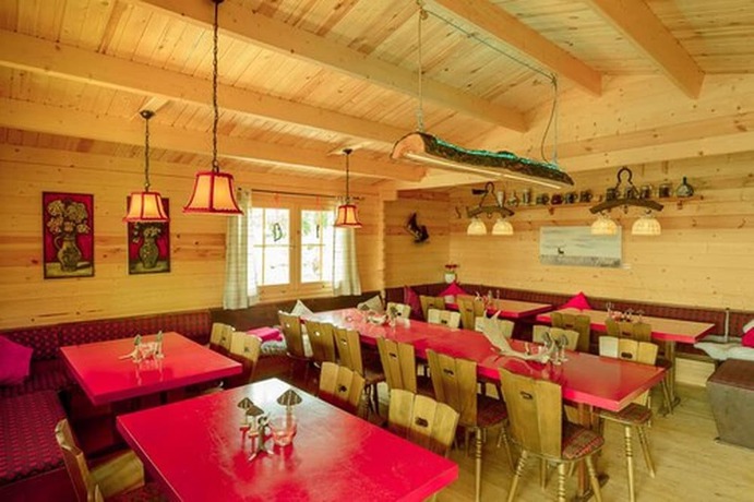 Imagen del bar/restaurante del Hotel G&ouml;ller, Sassanfahrt. Foto 2