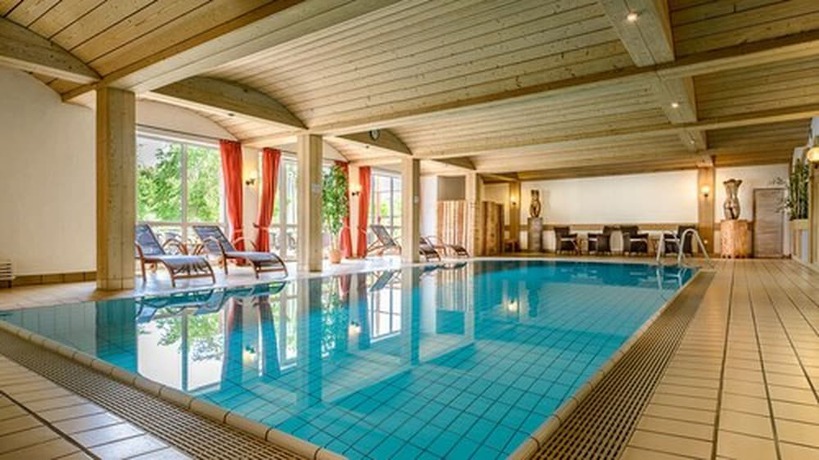 Imagen de la piscina del Hotel G&ouml;ller, Sassanfahrt. Foto 20