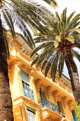 Imagen de los exteriores del Hotel Gounod. Foto 9