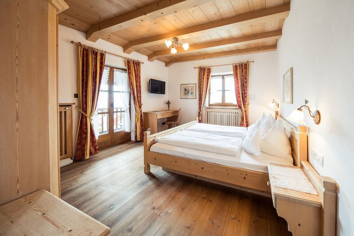 Imagen de la habitación del Hotel Gourmet and Restaurant ZUM STEINBOCK. Foto 16