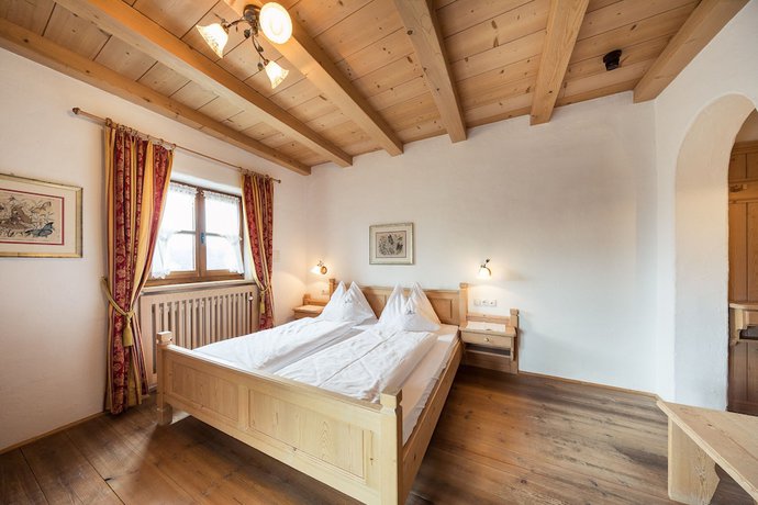 Imagen de la habitación del Hotel Gourmet and Restaurant ZUM STEINBOCK. Foto 17