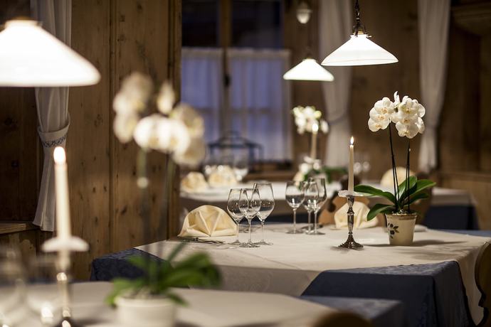 Imagen del bar/restaurante del Hotel Gourmet and Restaurant ZUM STEINBOCK. Foto 10
