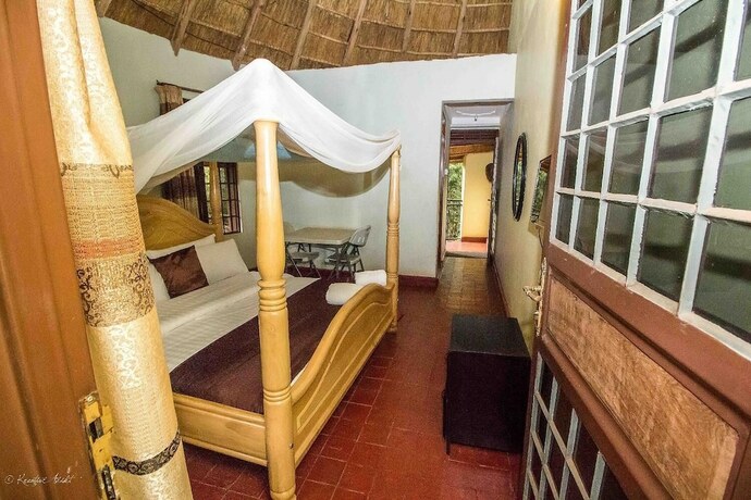 Imagen general del Hotel Governors Club, Entebbe City. Foto 10