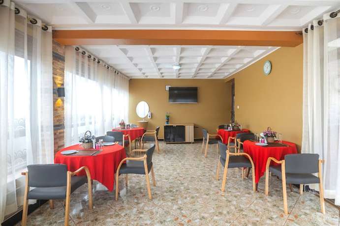 Imagen del bar/restaurante del Hotel Governors. Foto 11