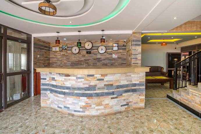 Imagen de los interiores del Hotel Governors. Foto 19