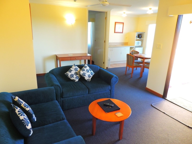 Imagen de la habitación del Hotel Governor's Lodge Resort. Foto 4