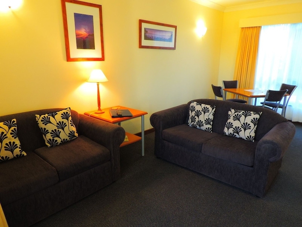 Imagen de la habitación del Hotel Governor's Lodge Resort. Foto 6