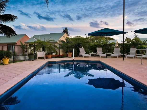 Imagen de la piscina del Hotel Governor's Lodge Resort. Foto 16