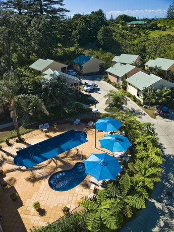 Imagen de la piscina del Hotel Governor's Lodge Resort. Foto 19