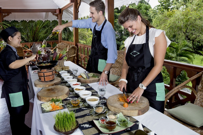 Imagen del bar/restaurante del Hotel Governor's Residence. Foto 7