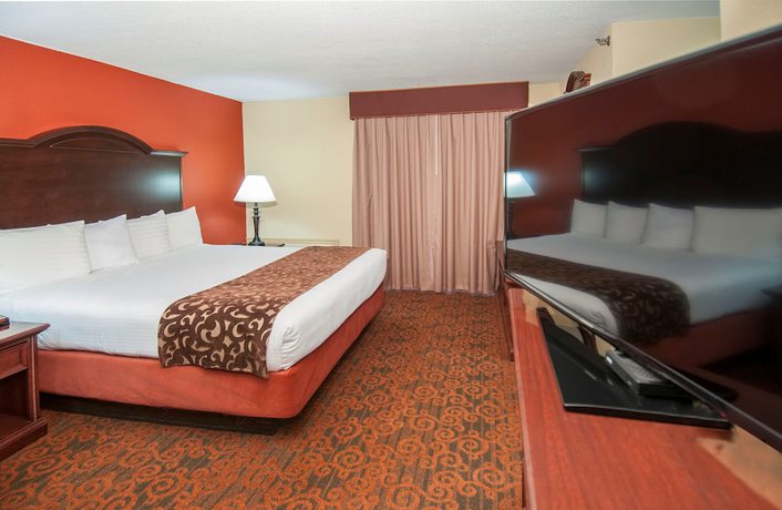 Imagen de la habitación del Hotel Governor\'s Suites Oklahoma City Airport Area. Foto 12