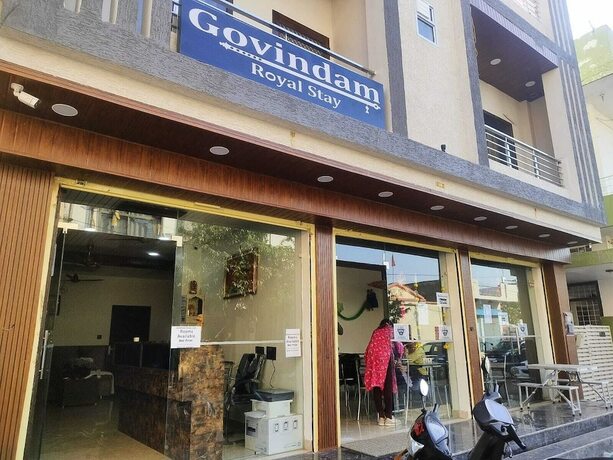 Imagen del bar/restaurante del Hotel Govindam Royal Stay. Foto 20