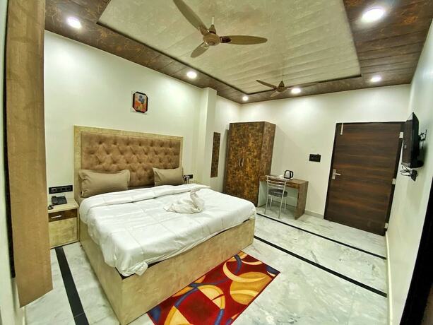 Imagen de la habitación del Hotel Govindam Royal Stay. Foto 22