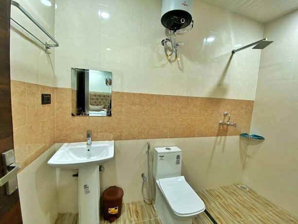 Imagen de la habitación del Hotel Govindam Royal Stay. Foto 25