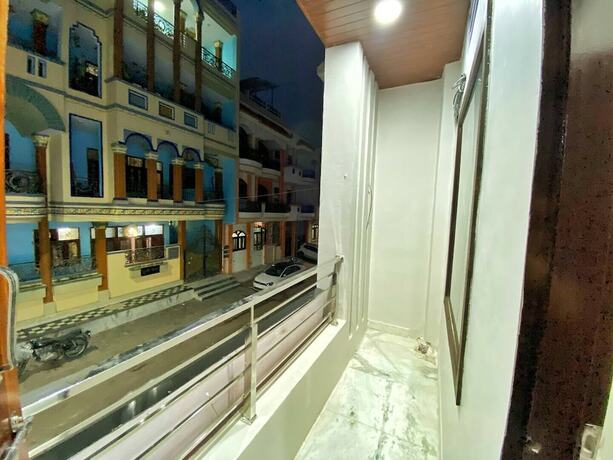 Imagen de los exteriores del Hotel Govindam Royal Stay. Foto 31