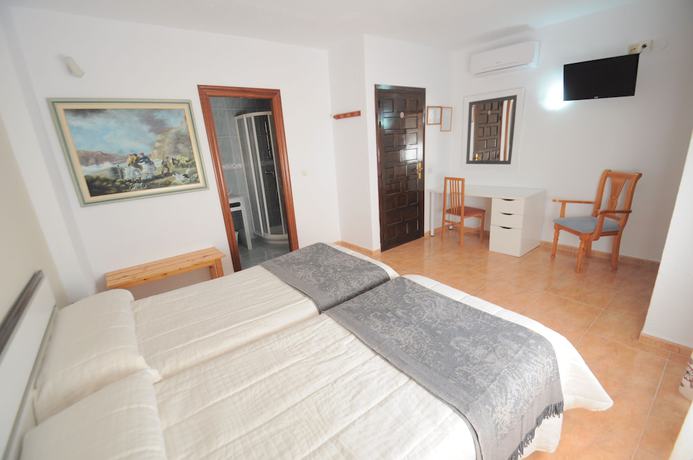 Imagen de la habitación del Hotel Goya, Almu&ntilde;&eacute;car. Foto 8