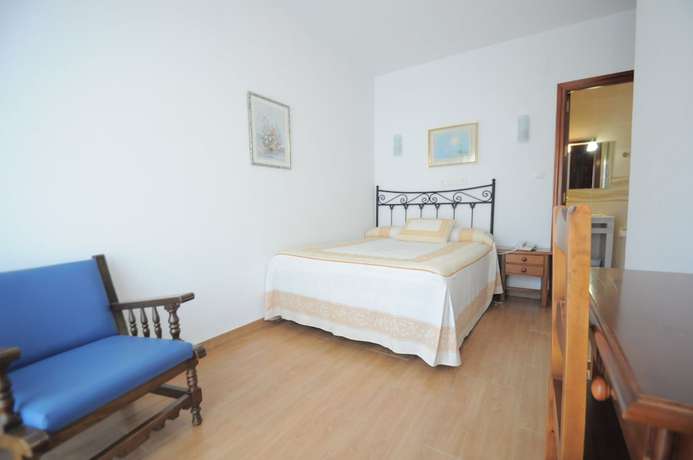 Imagen de la habitación del Hotel Goya, Almu&ntilde;&eacute;car. Foto 9