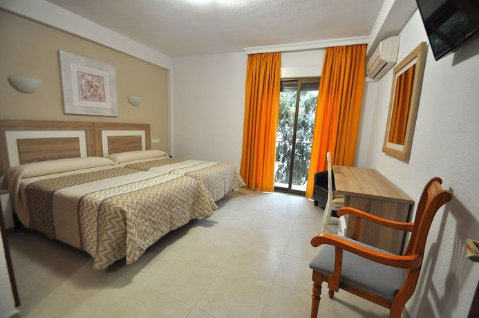 Imagen de la habitación del Hotel Goya, Almu&ntilde;&eacute;car. Foto 10