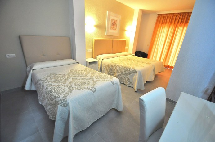Imagen de la habitación del Hotel Goya, Almu&ntilde;&eacute;car. Foto 15