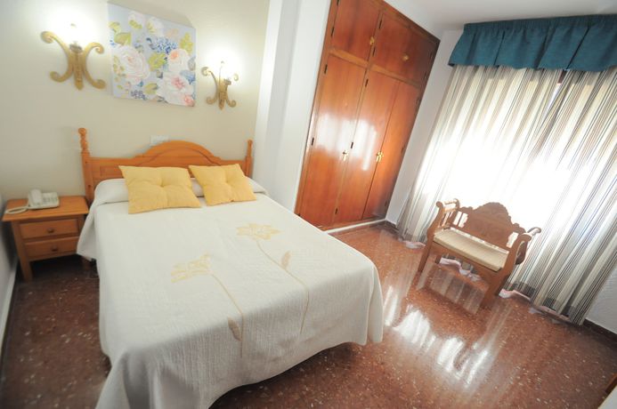 Imagen de la habitación del Hotel Goya, Almu&ntilde;&eacute;car. Foto 16