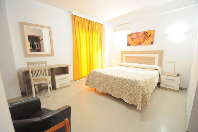 Imagen de la habitación del Hotel Goya, Almu&ntilde;&eacute;car. Foto 17