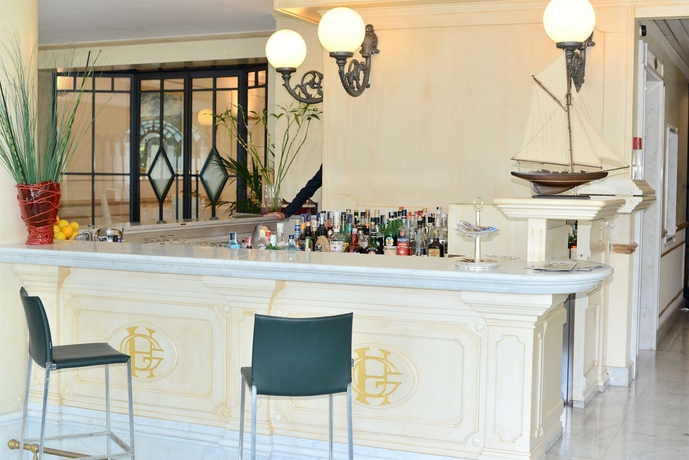 Imagen del bar/restaurante del Hotel Goya, Forte de Marmi. Foto 2