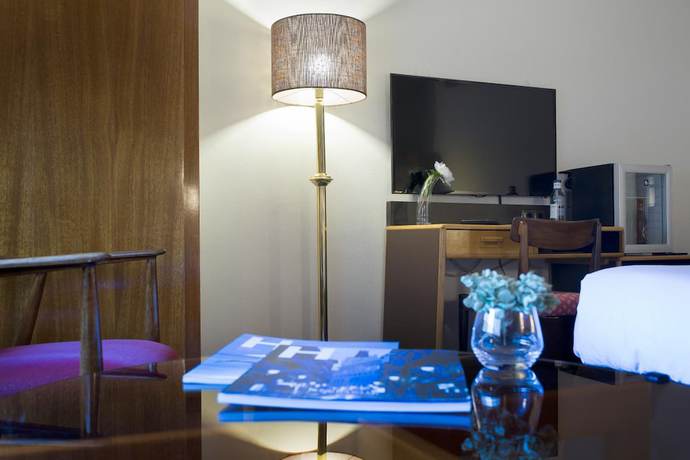 Imagen de la habitación del Hotel Goya, Zaragoza. Foto 8