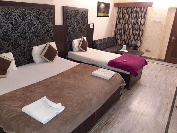 Imagen de la habitación del Hotel Goyal. Foto 8