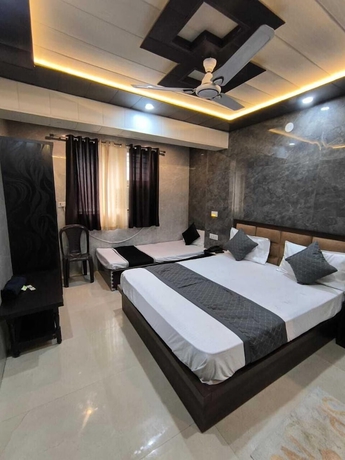 Imagen de la habitación del Hotel Goyal Palace. Foto 7