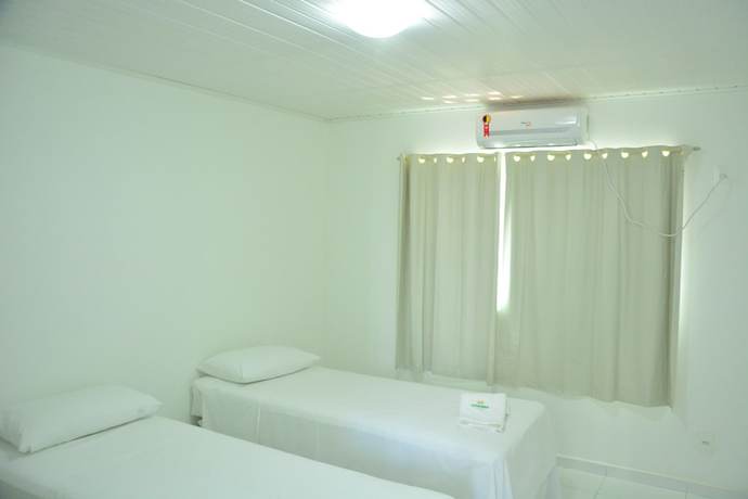 Imagen de la habitación del Hotel Goyanna. Foto 7