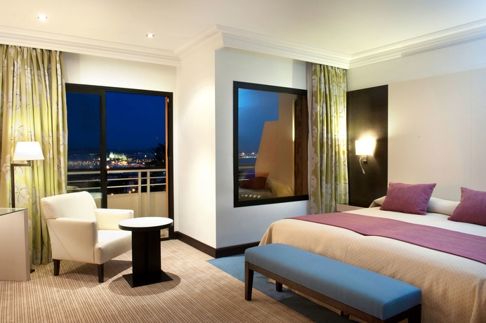 Imagen de la habitación del Hotel Gpro Valparaiso Palace and Spa. Foto 10