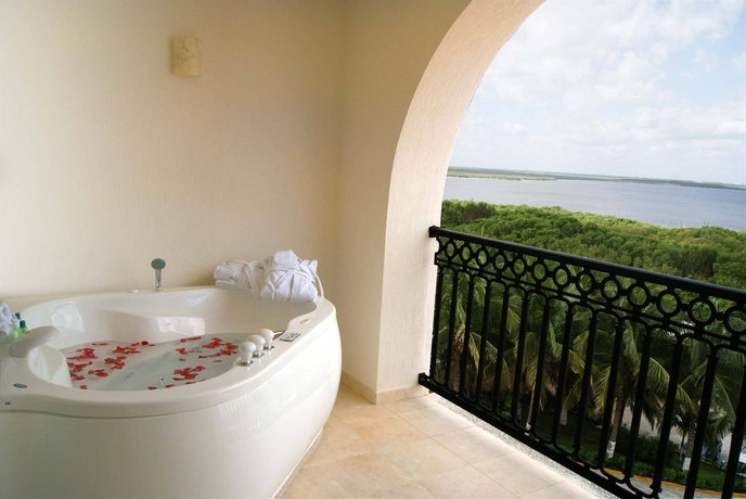 Imagen de la habitación del Hotel Gr Solaris Cancun and Spa - All Inclusive. Foto 9